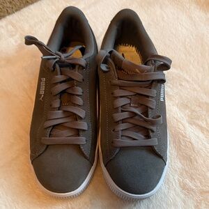 Puma Women's Gray Low-Top Lace-Up Sneakers